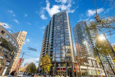 810 - 788 Hamilton St, Condo with 1 bedrooms, 1 bathrooms and 1 parking in Vancouver BC | Image 1