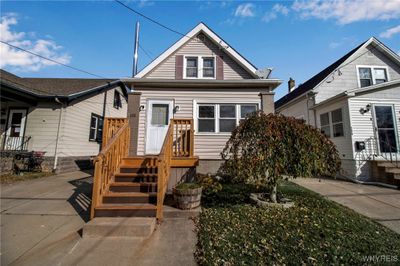 132 Evelyn Street, House other with 3 bedrooms, 1 bathrooms and null parking in Buffalo NY | Image 2