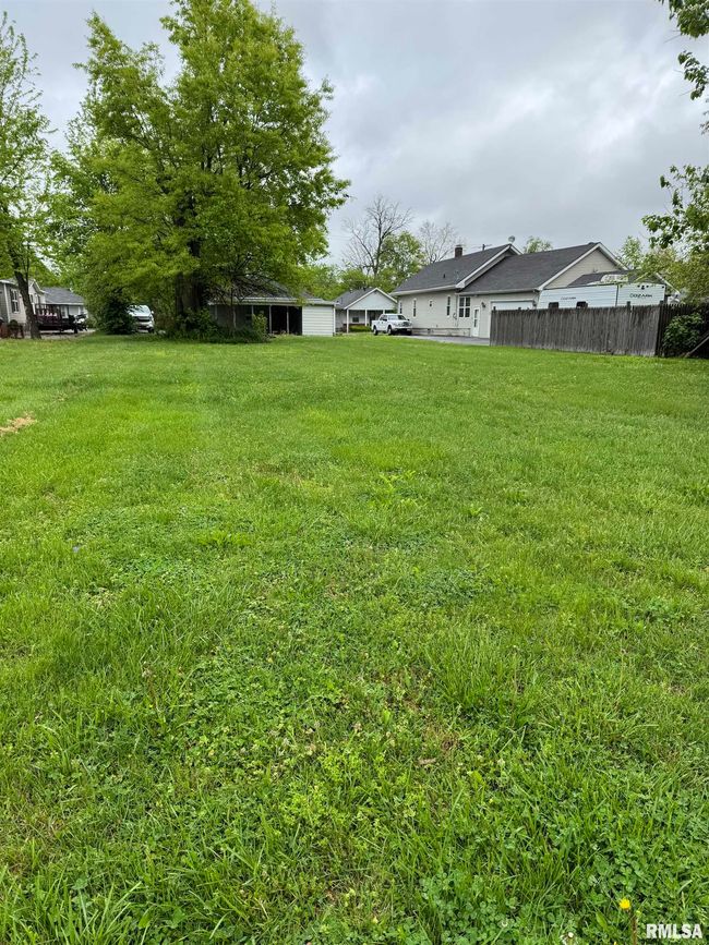 809 W Chestnut St, House other with 2 bedrooms, 2 bathrooms and null parking in Marion IL | Image 18