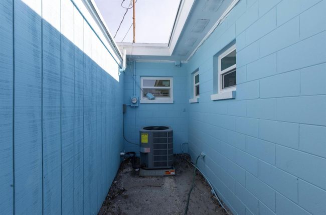 1919 Mimosa Ave, House other with 3 bedrooms, 2 bathrooms and null parking in Fort Pierce FL | Image 43