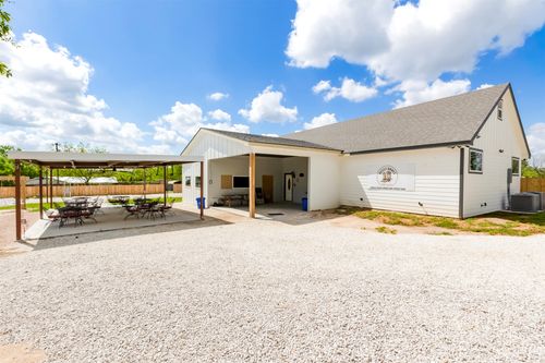 306 Oak Street, Rockdale, TX, 76567 | Card Image