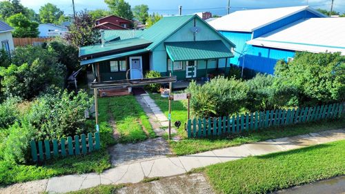 306 Railway Avenue W, Hanna, AB, T0J1P0 | Card Image