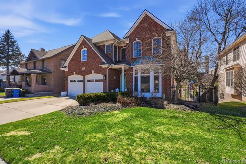 339 N Alice Ave, Rochester, MI, 48307-1814 | Card Image