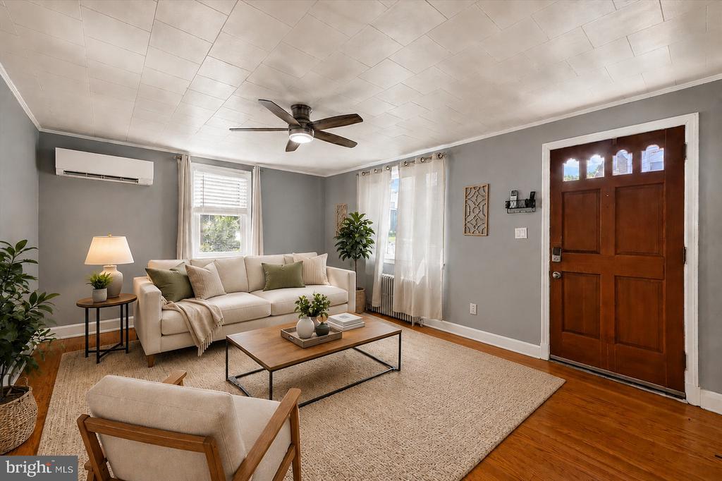 Residential in PARKVILLE 4