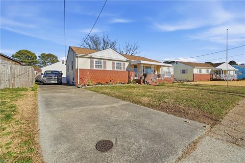 8038 Bowwood Lane, Norfolk, VA, 23518 | Card Image