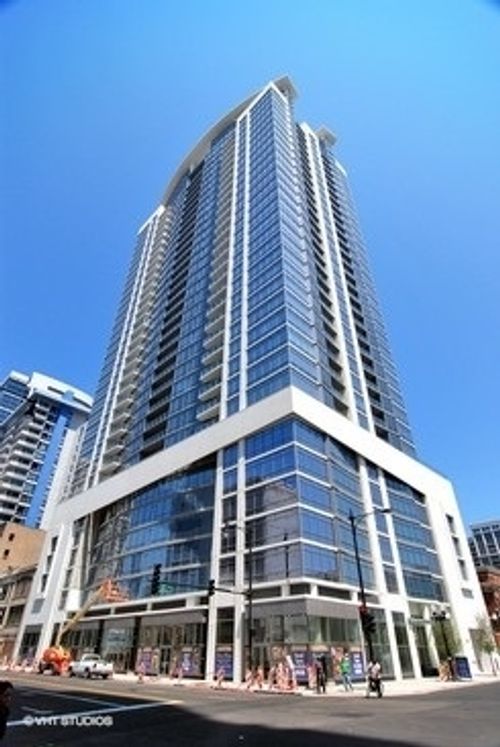 2505-100 14th St, Chicago, IL, 60605-3674 | Card Image