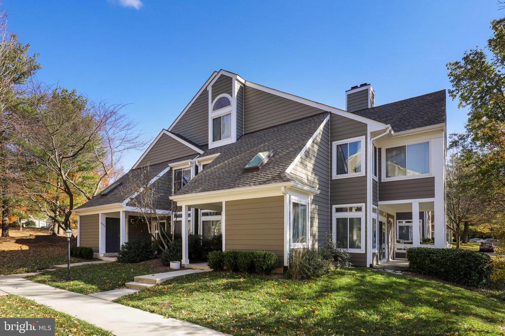 Strong Ct, Fairfax, VA 22033