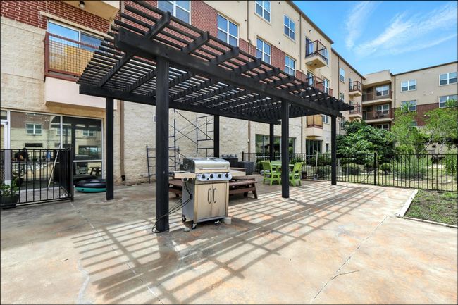 APT-2006 - 1100 W Trinity Mills Rd, Condo with 2 bedrooms, 2 bathrooms and null parking in Carrollton TX | Image 36