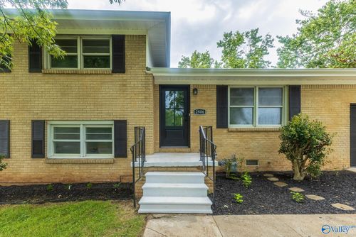 2806 Moss Rd Nw, Huntsville, AL, 35810-3702 | Card Image