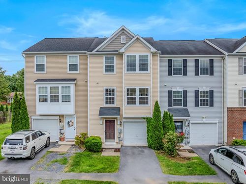 57 Natural Way, MARTINSBURG, WV, 25404-3780 | Card Image