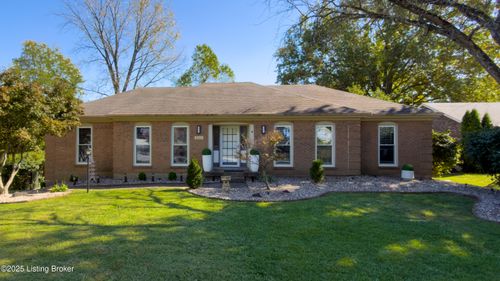 8311 Pine Grove Ct, Louisville, KY, 40214-4400 | Card Image