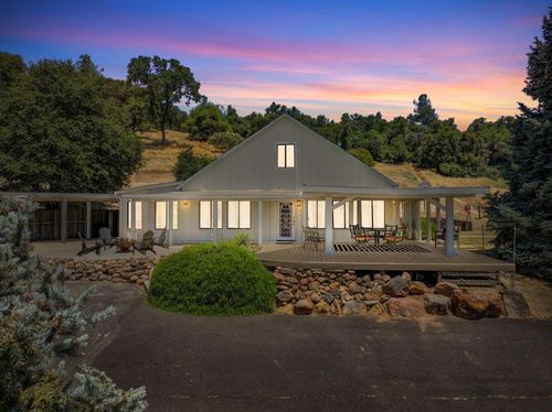 20020 Peppermint Falls Rd, Jamestown, CA, 95327-9629 | Card Image