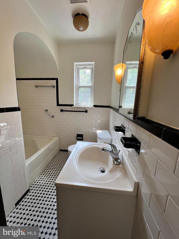 Residential Lease in NOTTINGHAM