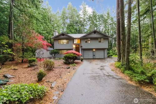 3303 Nw Half Mile Rd, Silverdale, WA, 98383-9673 | Card Image