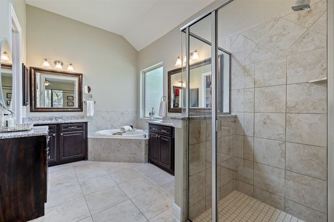 5217 Cedro Elm Dr, House other with 3 bedrooms, 3 bathrooms and 7 parking in Bee Cave TX | Image 19