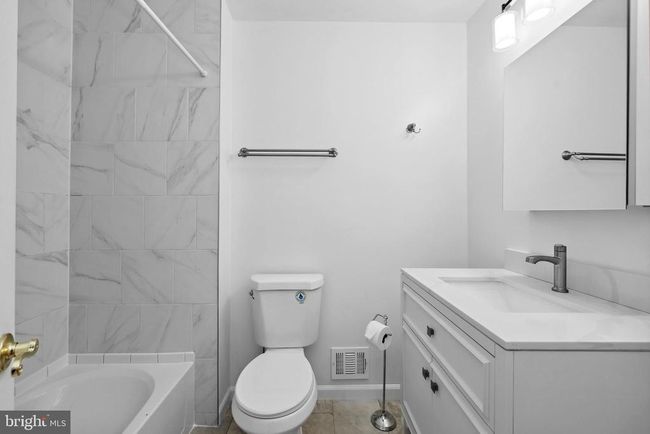 7007 Gillings Rd, House other with 5 bedrooms, 3 bathrooms and null parking in SPRINGFIELD VA | Image 7
