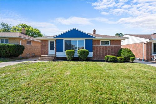 172 Willard Ave, Bedford, OH, 44146-2220 | Card Image