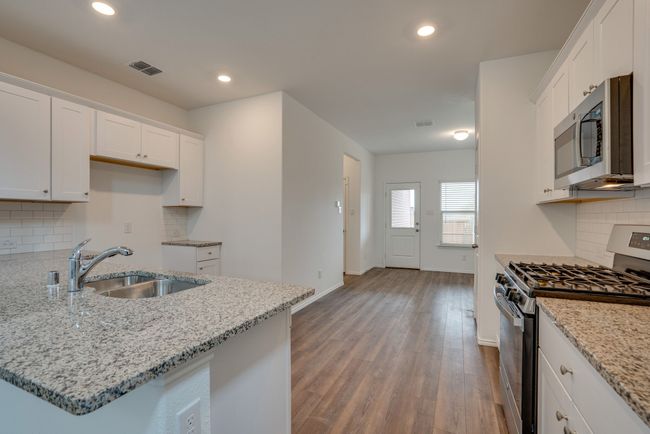 2277 Obsidian Dr, House other with 4 bedrooms, 3 bathrooms and null parking in Aubrey TX | Image 11