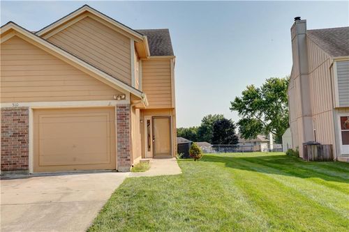 apt-a-510 Ne Knox St, Blue Springs, MO, 64014-5972 | Card Image