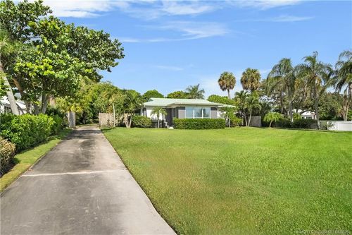 11105 S Indian River Dr, Fort Pierce, FL, 34982-7833 | Card Image