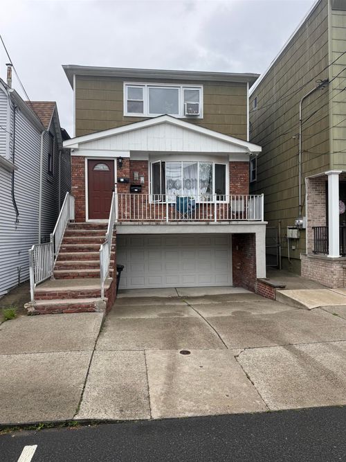 2nd-fl-13 Silver St, Bayonne, NJ, 07002 | Card Image