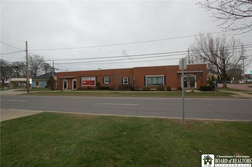 517 W 5th St, Jamestown, NY, 14701-4812 | Card Image