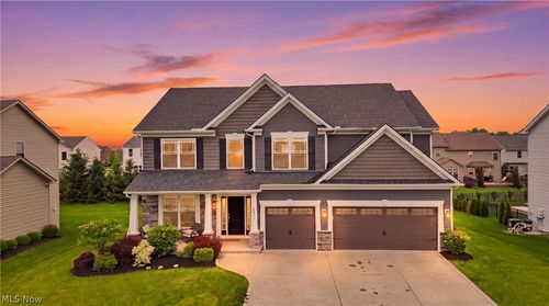 4801 Stag Thicket Ln, Brunswick, OH, 44212-6490 | Card Image