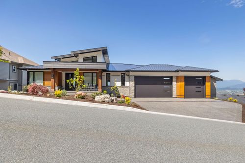 5487 Maclachlan Pl, Chilliwack, BC, V2R0P3 | Card Image