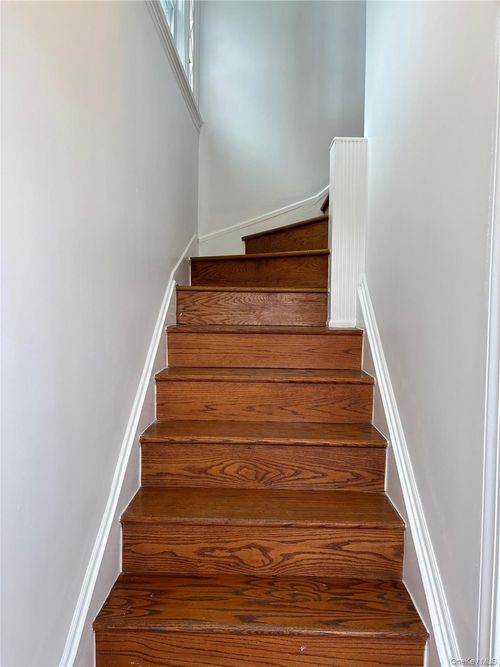 2nd-40 Alto Ave, Port Chester, NY, 10573-5302 | Card Image