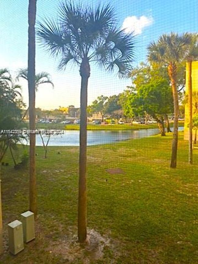 APT-225 - 3101 Nw 47 Th Ter, Condo with 1 bedrooms, 2 bathrooms and null parking in Lauderdale Lakes FL | Image 16