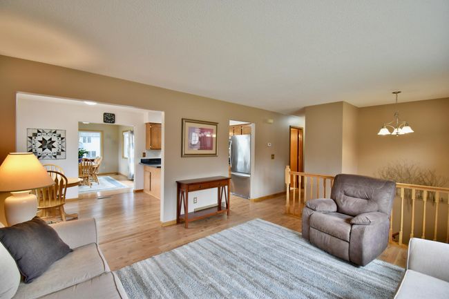 Bright open concept | Image 13