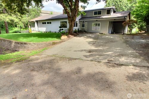 22512 Se 218th St, Maple Valley, WA, 98038-8001 | Card Image