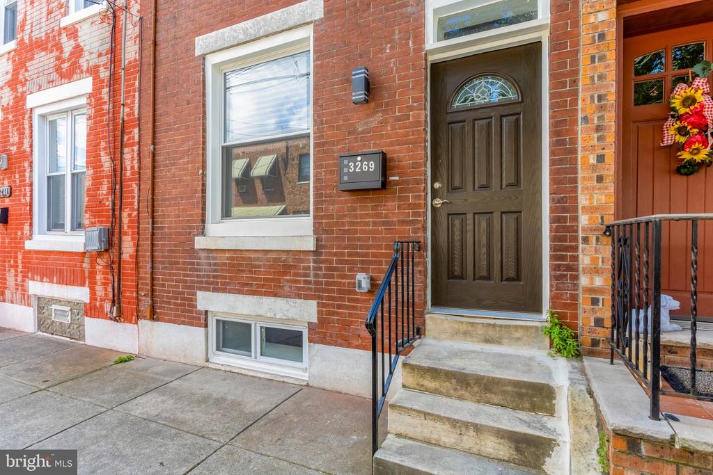Salmon St, Philadelphia, PA 19134