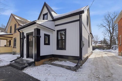 91 Dufferin St, Stratford, ON, N5A2G7 | Card Image