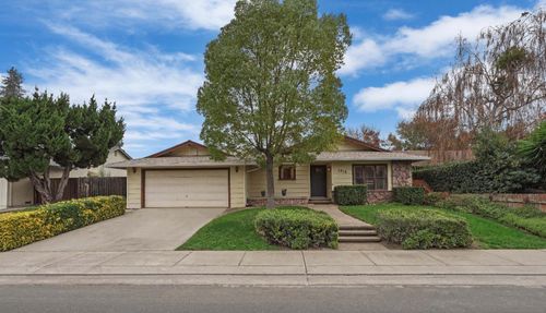 1718 Irwin Avenue, Escalon, CA, 95320 | Card Image