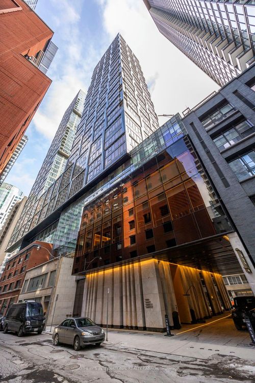 2410-35 Mercer St, Toronto, ON, M5V0V1 | Card Image