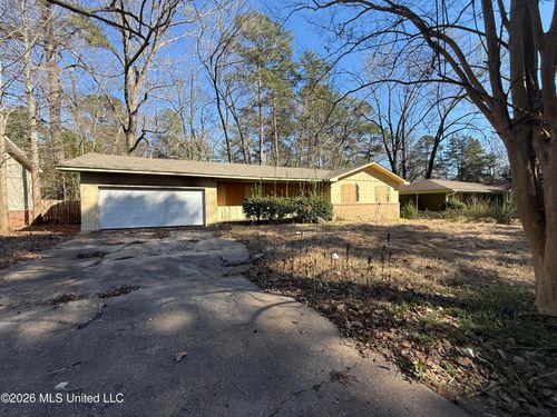 1946 Catalina Dr, Jackson, MS, 39204-4635 | Card Image