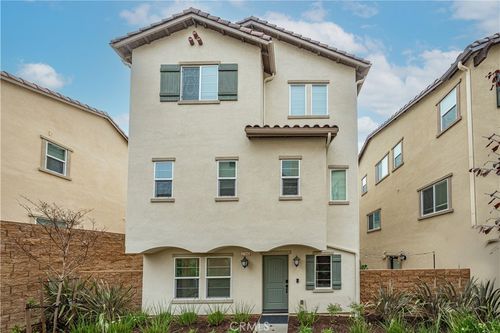 27643 Grandview Way, San Pedro, CA, 90732-3345 | Card Image