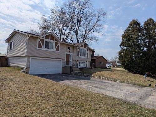 356 Lakewood Dr, Antioch, IL, 60002-1643 | Card Image