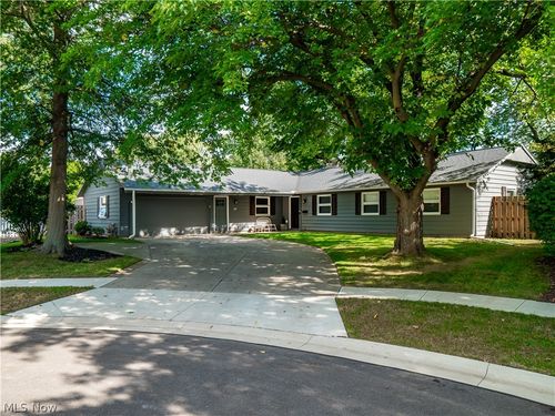 601 Perham Dr, Berea, OH, 44017-2248 | Card Image