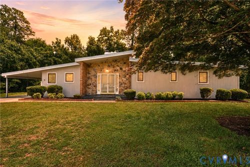 109 Breezy Hill Dr, Colonial Heights, VA, 23834-2704 | Card Image