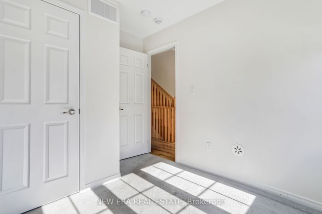 207 Danzatore Path, Condo with 5 bedrooms, 3 bathrooms and 1 parking in Oshawa ON | Image 18