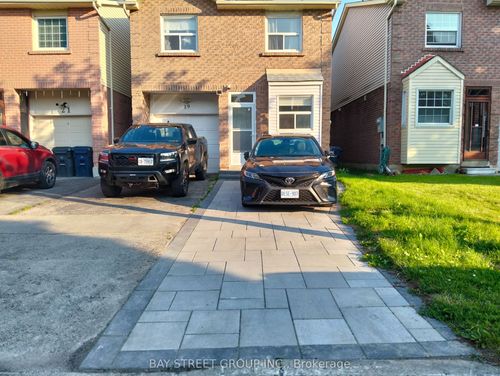 m-19 Crown Acres Crt, Scarborough, ON, M1S4W1 | Card Image