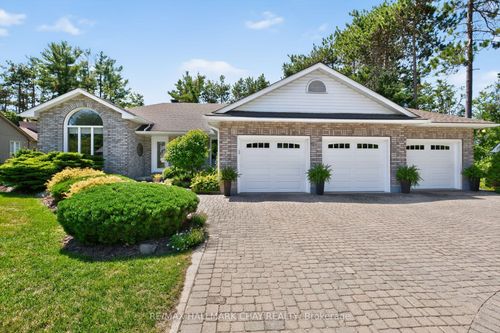 49 Fairway Crt, Oro Medonte, ON, L0L2L0 | Card Image