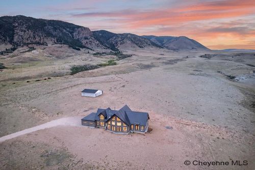 16 Bucking Horse Ranch Trl, Laramie, WY, 82070-9773 | Card Image