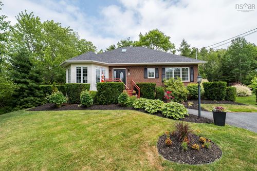 6 Mckenzie Crt, Enfield, NS, B2T1J7 | Card Image