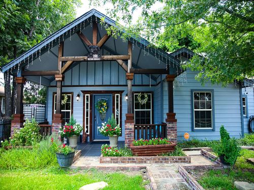 3905 Wayside Ave, Fort Worth, TX, 76110-5940 | Card Image