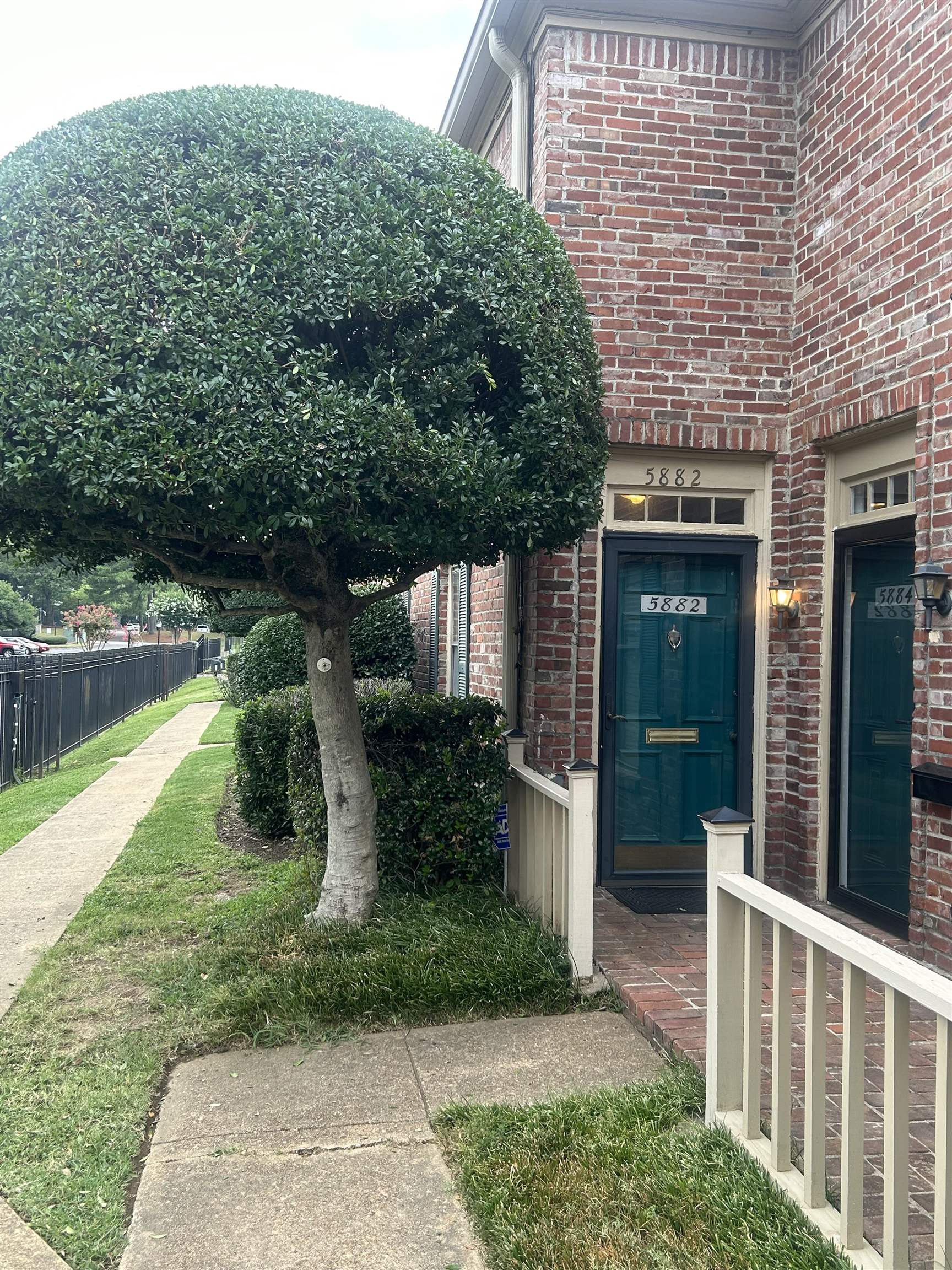 Roxbury Dr, Memphis, TN 38119
