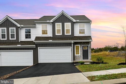 7841 Briarwood Dr, HARRISBURG, PA, 17112-9637 | Card Image