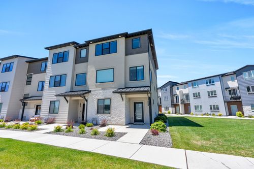 526 S 900 W, American Fork, UT, 84003-5652 | Card Image